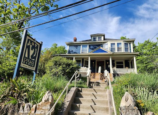 west-virginia/eastern-panhandle/restaurant/lot-12-public-house-inc