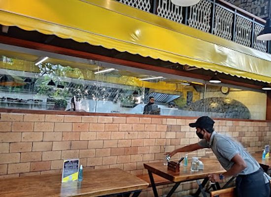 india/deccan-plateau/restaurant/le-plaisir