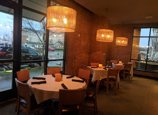 north-carolina/mooresville/restaurant/table-31