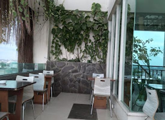 indonesia/jambi/restaurant/clover-sky-lounge