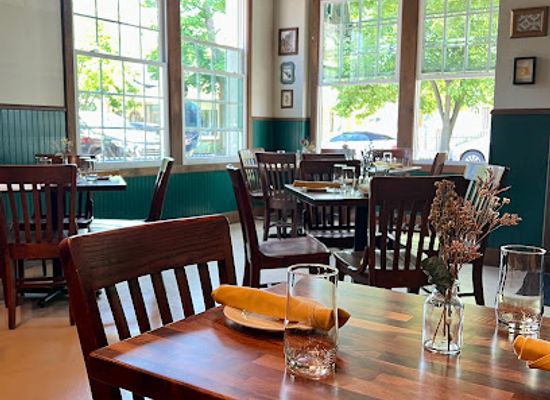 michigan/saugatuck/restaurant/duck-alley