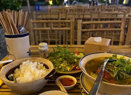 vietnam/south-central-coast/restaurant/lua-restaurant