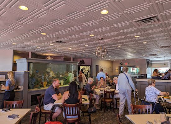 massachusetts/quincy/restaurant/bay-pointe-waterfront-restaurant