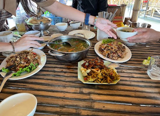cambodia/svay-rieng/restaurant/highway-555-restaurant