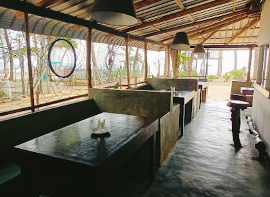 sri-lanka/trincomalee-district/restaurant/waves-sea-food-restaurant