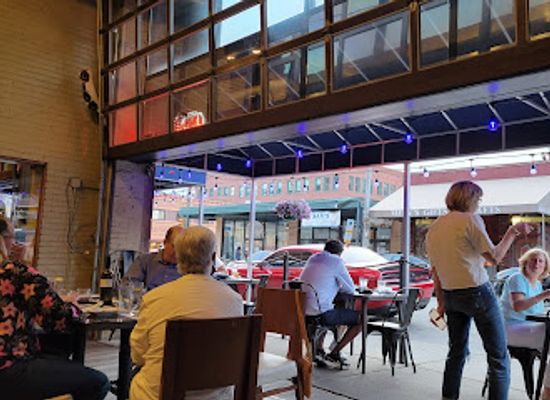 pennsylvania/pittsburgh/strip-district/restaurant/luke-wholey-s-wild-alaskan-grille