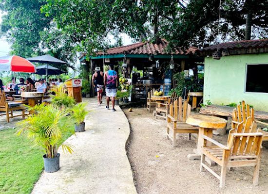 jamaica/pedro-plains/restaurant/peppa-s-cool-spot