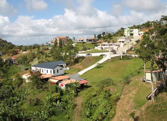 puerto-rico/sierra-de-cayey/restaurant/el-meson-de-melquiades
