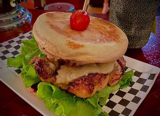 vietnam/ha-long/restaurant/the-icon-burger-zebra-bar