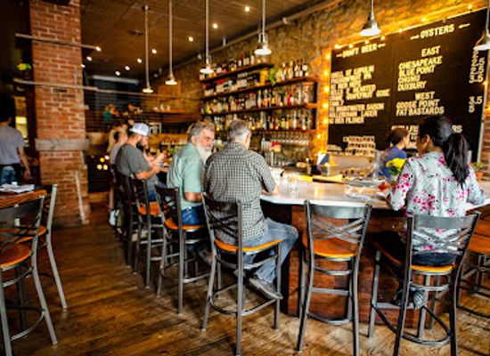 kansas/lawrence/restaurant/mass-st-fish-house-raw-bar