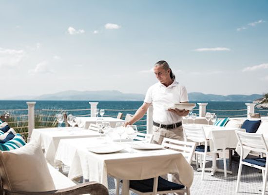 turkiye/kusadasi/restaurant/charides-sea-food
