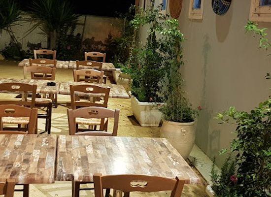 cyprus/troodos/restaurant/u