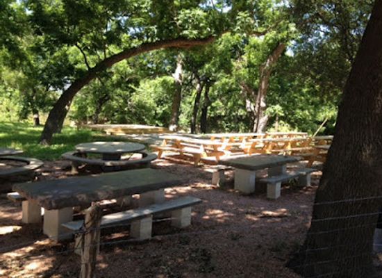 texas/enchanted-rock-state-natural-area/restaurant/pecan-grove-store