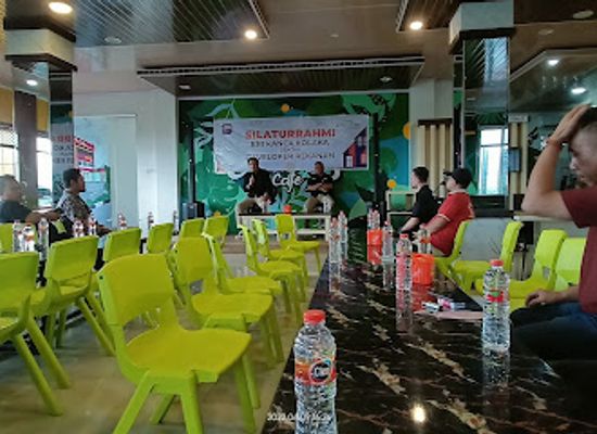 indonesia/southeast-sulawesi/restaurant/celebes-resto-cafe