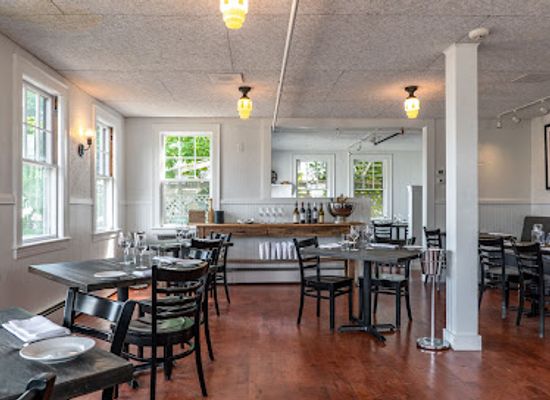 new-hampshire/rockingham-county/restaurant/carriage-house-restaurant