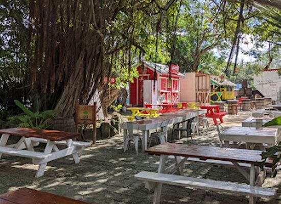 barbados/cherry-tree-hill/restaurant/the-worthing-square-food-court