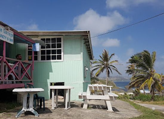 barbados/saint-joseph/restaurant/de-garage-bar-grille