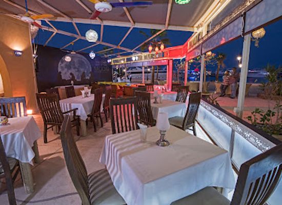 egypt/red-sea-coast/restaurant/the-moon-restaurant-bar