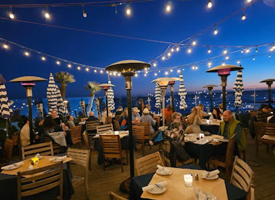california/santa-barbara/restaurant/boathouse-at-hendry-s-beach