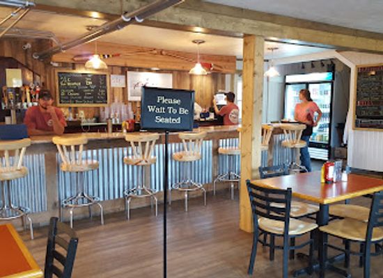 michigan/lower-peninsula/restaurant/the-duck-pond-eatery-and-beer-garden