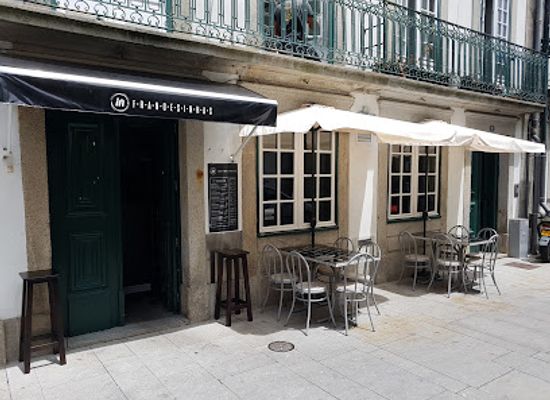 portugal/viana-do-castelo/restaurant/in-francesinhas
