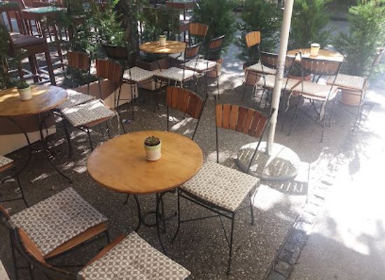 montenegro/niksic-field/restaurant/gerila-street-food