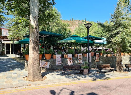 cyprus/kakopetria-village/restaurant/platia-kakopetrias