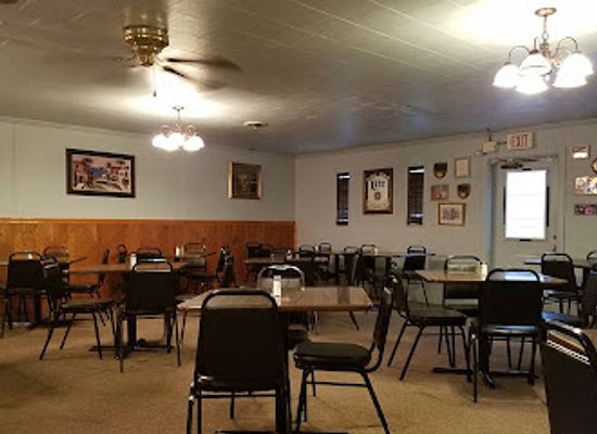 illinois/western-illinois/restaurant/earl-s-supper-club
