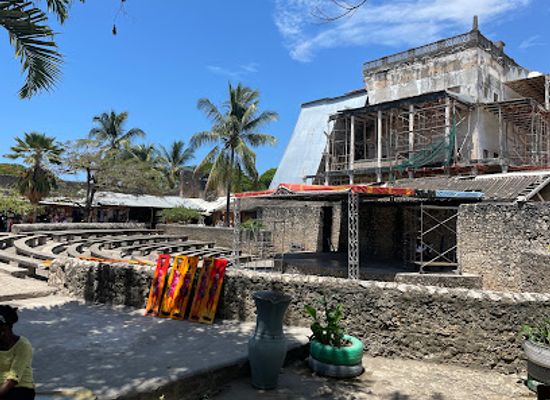 tanzania/stone-town/old-fort/restaurant/vivi-cafe