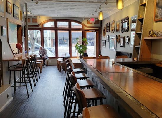 new-york/watkins-glen/restaurant/graft-wine-cider-bar