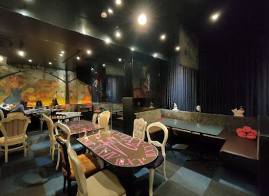 japan/owari/restaurant/alice-in-fantasy-book