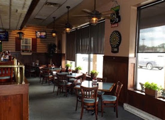 illinois/rock-river-valley/restaurant/backyard-grill-bar