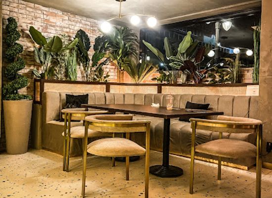 kuwait/kuwait-city/restaurant/business-lounge-restaurant