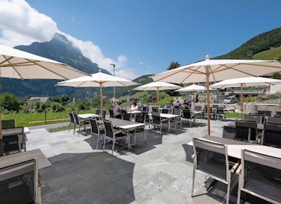 switzerland/uri/restaurant/traumli