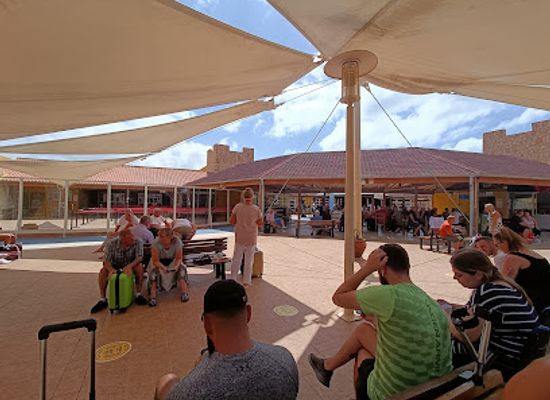 cabo-verde/praia-de-chaves/restaurant/pizzafly