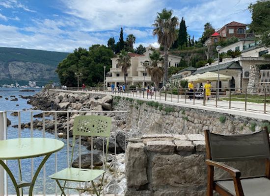 montenegro/herceg-novi/restaurant/banja-bar