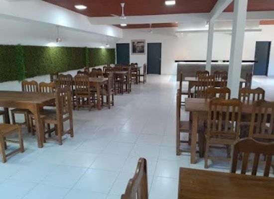 paraguay/ypacarai-lake/restaurant/la-peseta