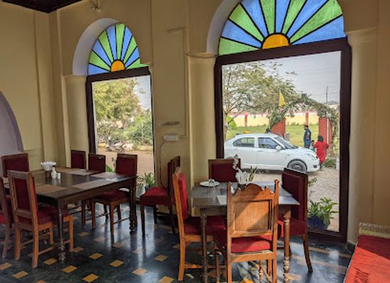 india/agra/rakabganj/restaurant/the-kesar-restaurant