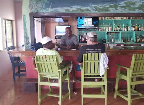 belize/placencia/restaurant/club-j-byrd-s-the-upper-deck