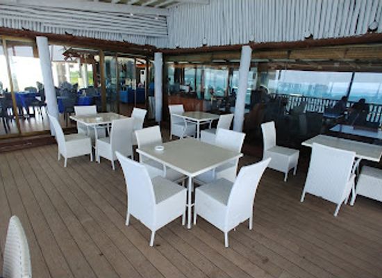 tanzania/coastal-zone/restaurant/karambezi-cafe