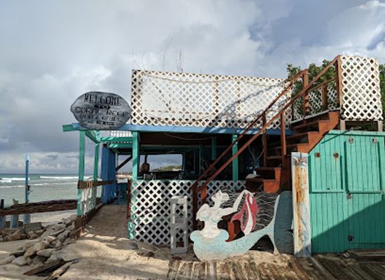 turks-and-caicos-islands/salt-cay/restaurant/coral-reef-bar