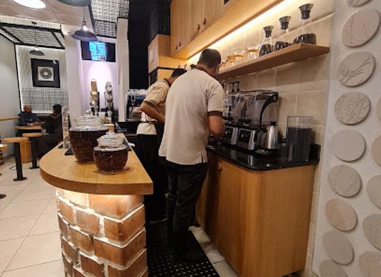 yemen/amran/restaurant/u-turn-restaurant-haddah-brunch