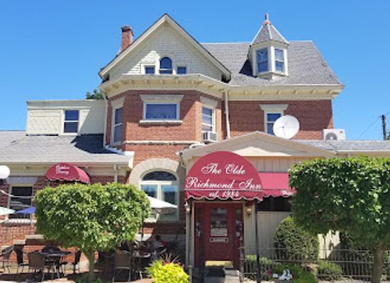 indiana/richmond/restaurant/old-richmond-inn