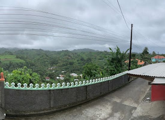 saint-vincent-and-the-grenadines/georgetown/restaurant/hilltop-bar-cuisine