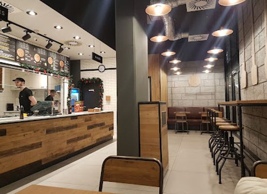 hungary/duna-ipoly-national-park/restaurant/pizza-hut-budapest-duna-plaza