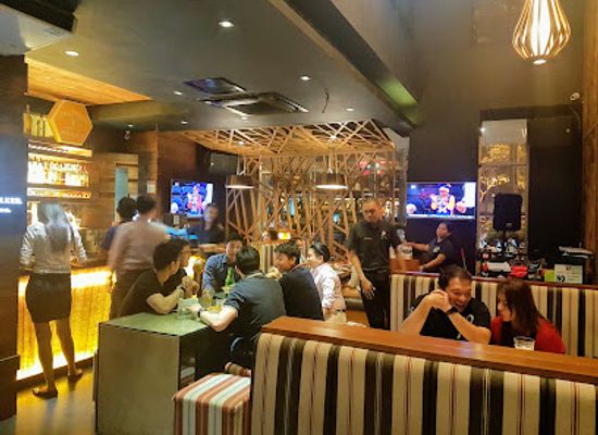 philippines/manila/bonifacio-global-city-bgc/restaurant/tipsy-pig