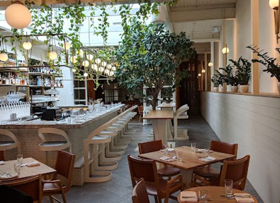 canada/montreal/griffintown/restaurant/perles-et-paddock