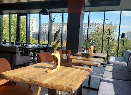 moldova/chisinau/ciocana/restaurant/keller-holz-gastro-family