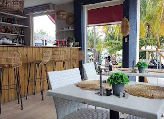 sint-maarten/point-blanche/restaurant/la-perle-bleu-beach-bar-restaurant