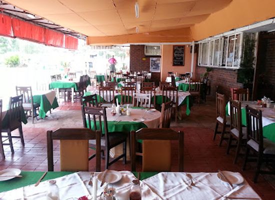 zimbabwe/lowveld/restaurant/tinkabell